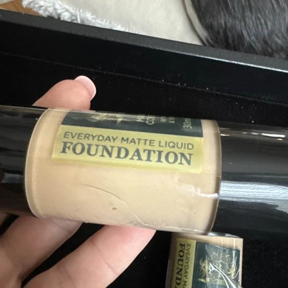 Foundation Baroque Royal ‎ Lot (2) 1oz Ea.  SPF  15 And. E. 4206